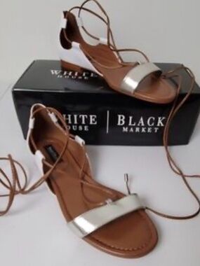 Sandal Flats Gladiator Size 6 Ankle Tie Flats White & Silver Preloved Gently